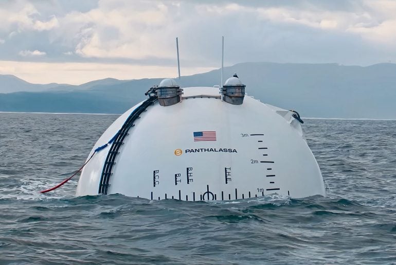 Ocean-2, uma boia futurista que transforma ondas em energia limpa