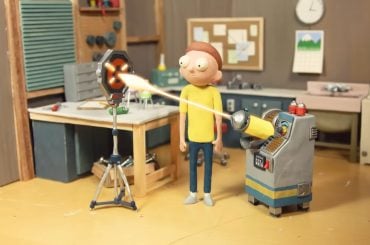 Morty se mete em encrenca em animação em stop-motion que promove Rick e Morty temporada 8