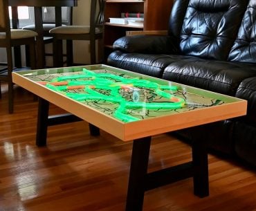 Inventor transforma mesa de centro em um mapa inteligente que mostra o trânsito em tempo real com LEDs