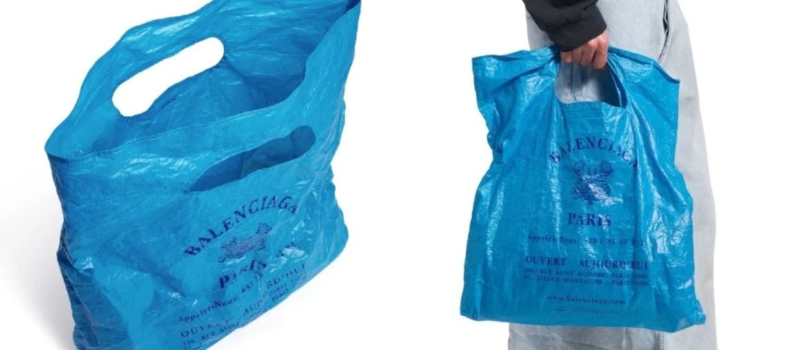 Balenciaga lança bolsa de quase mil dólares que imita sacola plástica amassada de supermercado