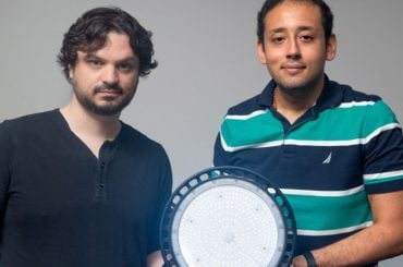 Cornell cria tecnologia de luz invisível para expor deepfakes e vídeos falsos