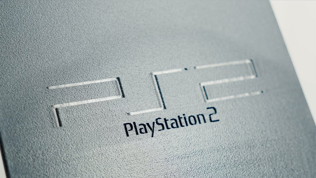 Mini PlayStation 2 Clássico recriado por fãs roda jogos em 1440p e 60fps