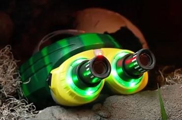 Óculos de visão noturna de Jurassic Park replica o famoso item da franquia