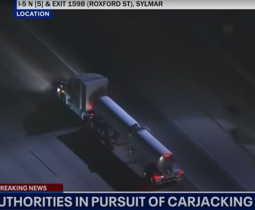 Perseguição insana em Los Angeles parece cena de GTA, com direito até a caminhão-tanque