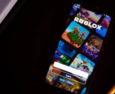 Banimento de YouTuber que caçava predadores no Roblox gera revolta entre gamers