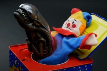 Artista Recria chestbuster em mecanismo de "jack-in-the-box"