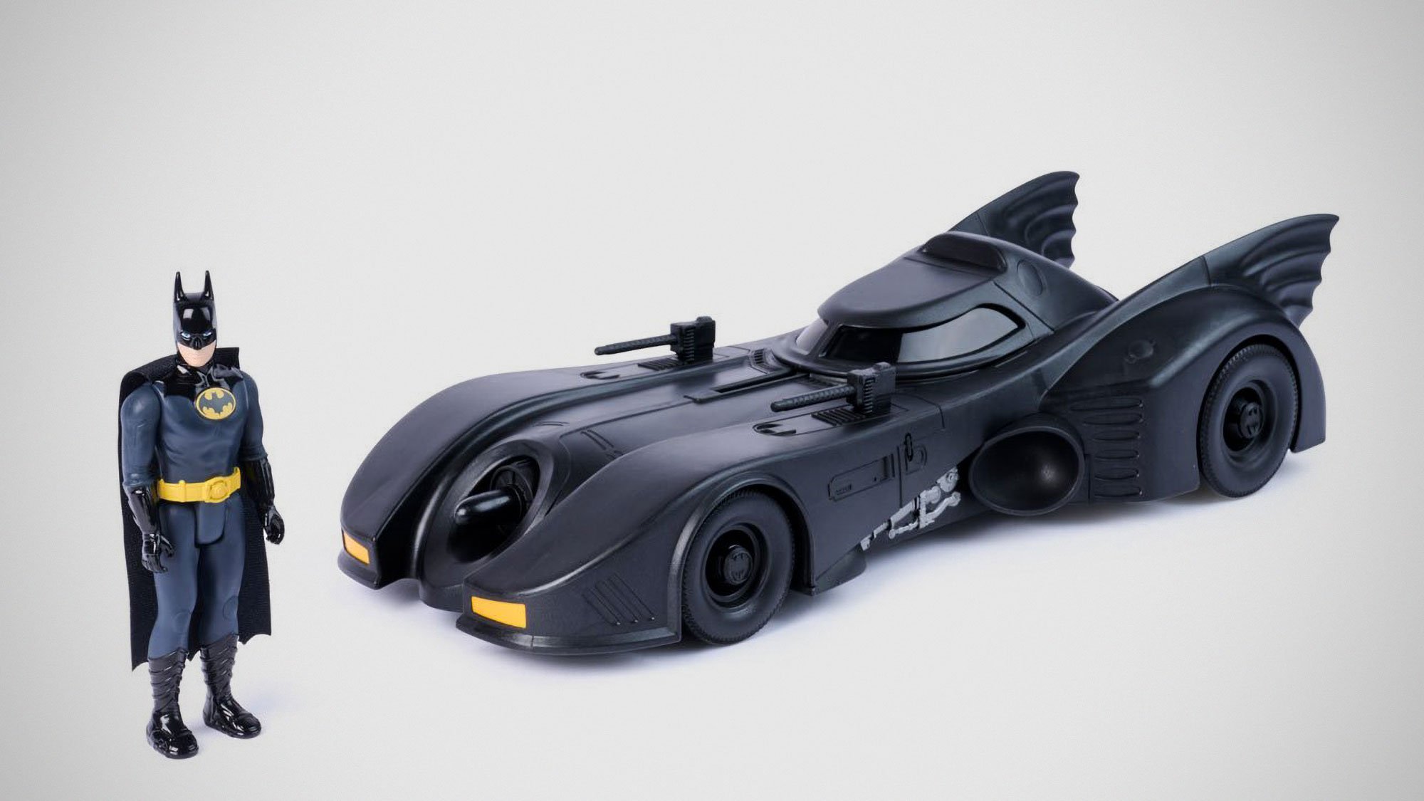 Batmóvel de 1989 e Batman de Michael Keaton chega por US$ 30 nos EUA