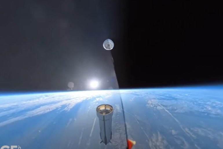 Blue Origin testa câmera que ‘flutua’ ao lado de foguete e mostra ângulos inéditos do espaço