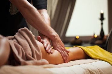 Massagem Nuru: o que é, como funciona e onde encontrar em São Paulo