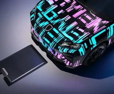 Porsche anuncia carregamento Wi-Fi para Cayenne elétrico em 2026
