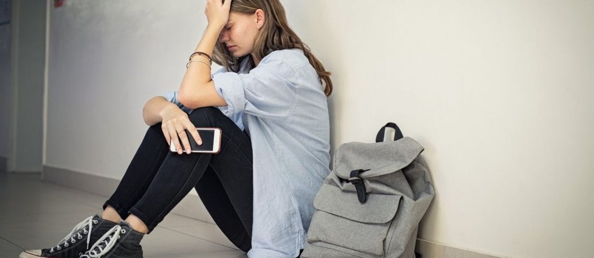 Alerta Geracional: Por que os jovens estão tendo cada vez mais problemas de memória e concentração?