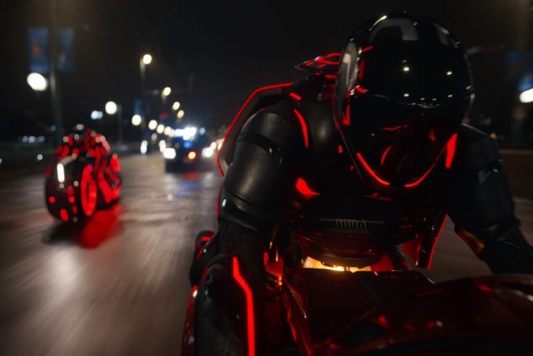 TRON: Ares – produtor explica atraso de 15 anos e confirma que TRON: Legacy é cânone