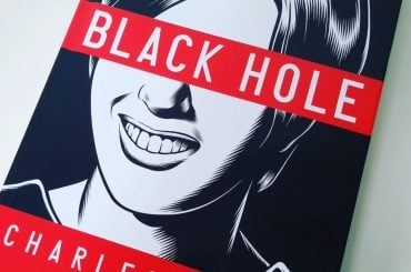 Netflix aposta no terror adolescente e surreal com adaptação de Black Hole, do diretor de I Saw the TV Glow Netflix aposta no terror adolescente e surreal com adaptação de Black Hole, do diretor de I Saw the TV Glow