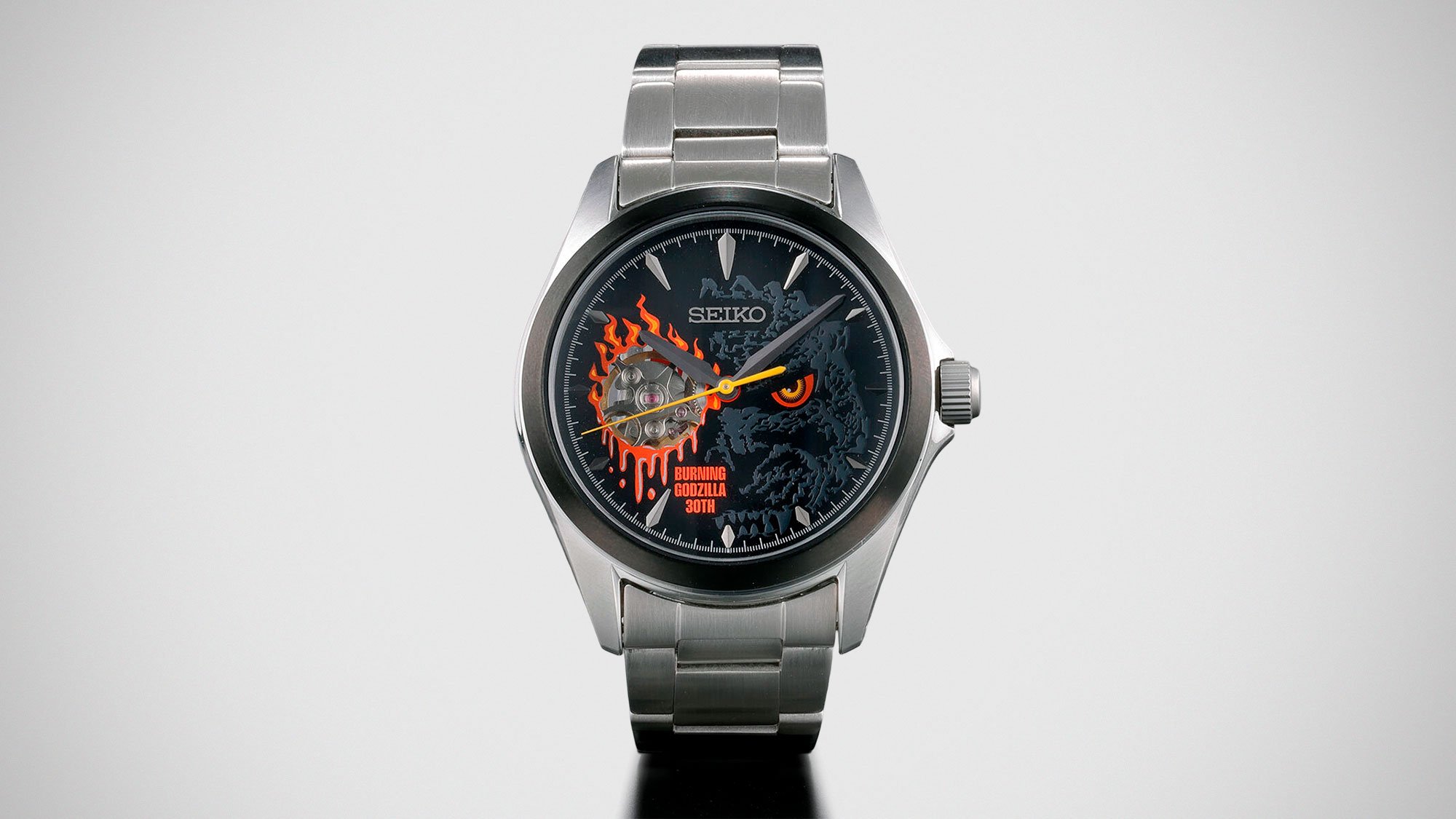 Seiko lança relógio Edição Limitada do Godzilla em chamas com mostrador transparente