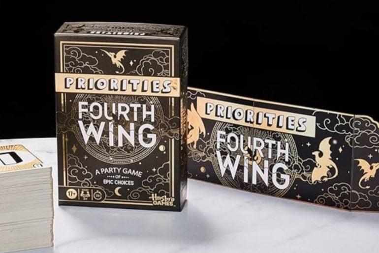 Hasbro lança jogo de cartas baseado na série de sucesso Fourth Wing