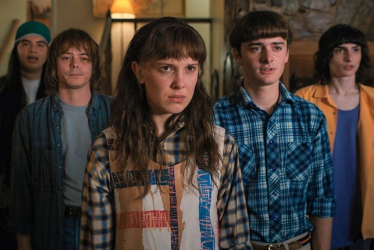 Irmãos Duffer revelam detalhes do novo spin-off de Stranger Things, “um mundo diferente, mas conectado”