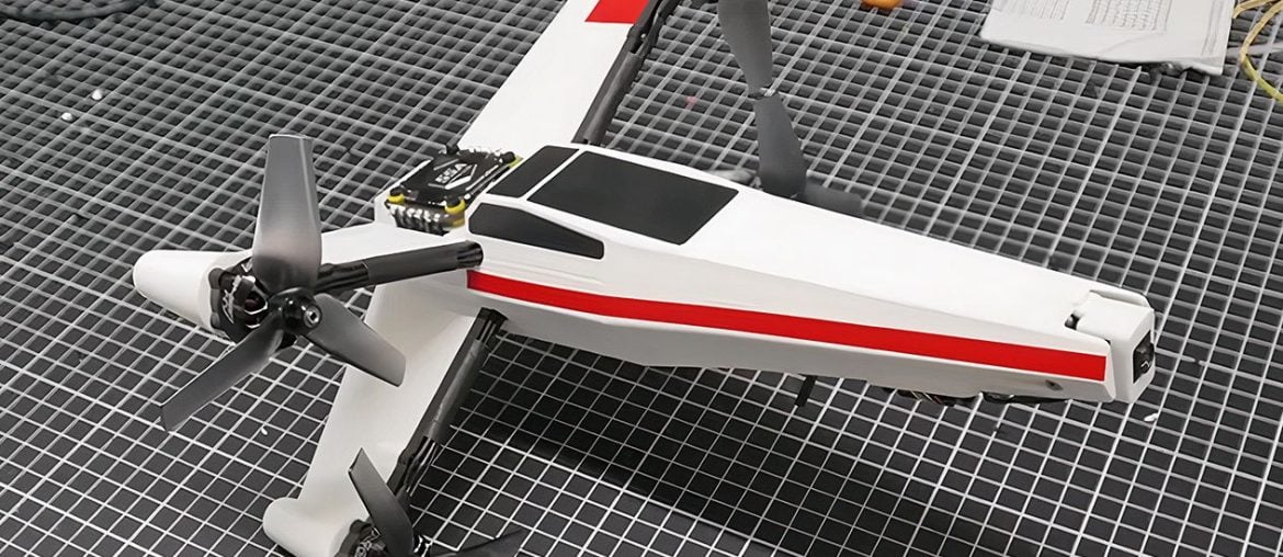 Engenheiro alemão cria X-Wing de Star Wars impressa em 3D que voa a 216 km/h Engenheiro alemão cria X-Wing de Star Wars impressa em 3D que voa a 216 km/h