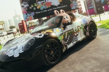 Porsche apresenta o inusitado 911 Targa do Labubu em parceria com a Pop Mart