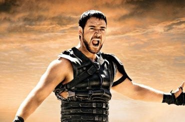 Russell Crowe vai poder fazer em Highlander o que Ridley Scott proibiu em Gladiador