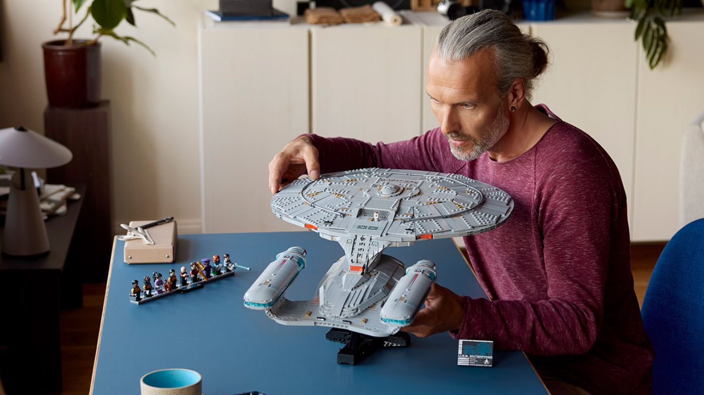 LEGO lança incrível U.S.S. Enterprise de Star Trek com mais de 3.600 peças e detalhes de outro mundo