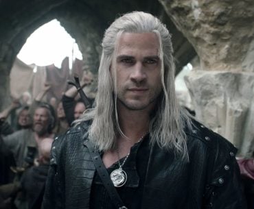 Liam Hemsworth fala sobre assumir o papel de Geralt em The Witcher e homenageia Henry Cavill
