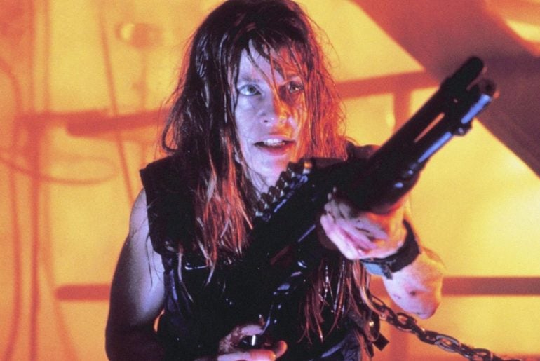James Cameron conta a condição surpreendente que convenceu Linda Hamilton a voltar para O Exterminador do Futuro 2