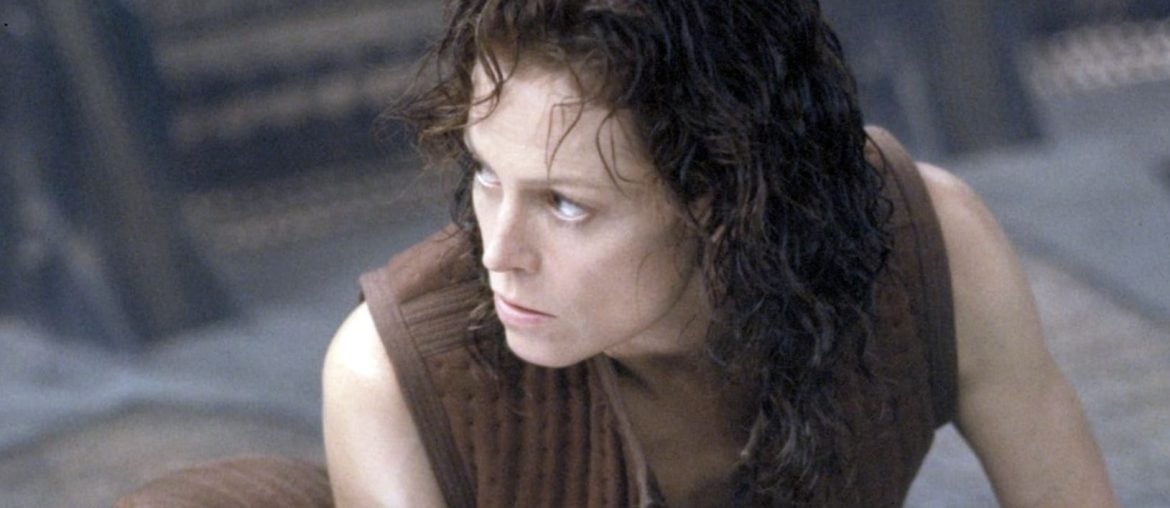 Sigourney Weaver explica o fim de Alien 5 e revela novos detalhes sobre o futuro da franquia