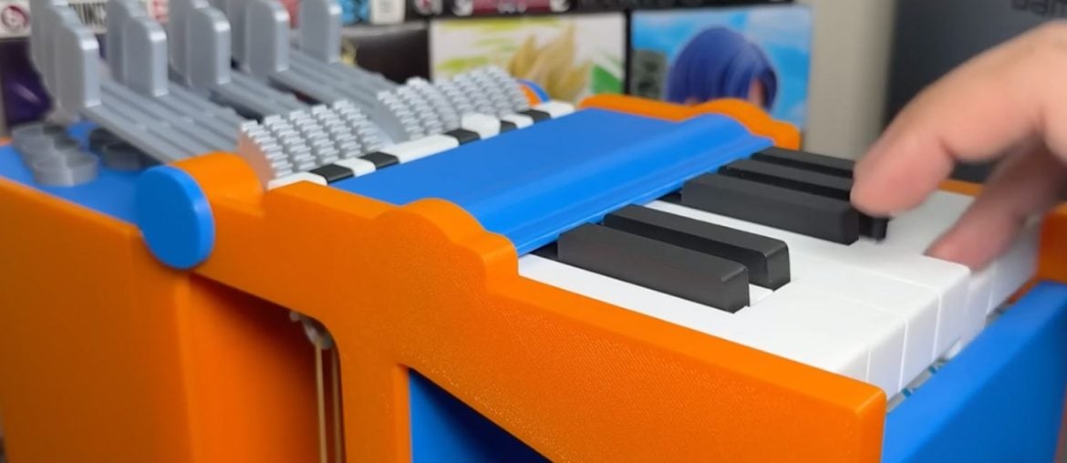 Criador usa impressão 3D para construir um piano funcional feito só de plástico, e o resultado surpreende