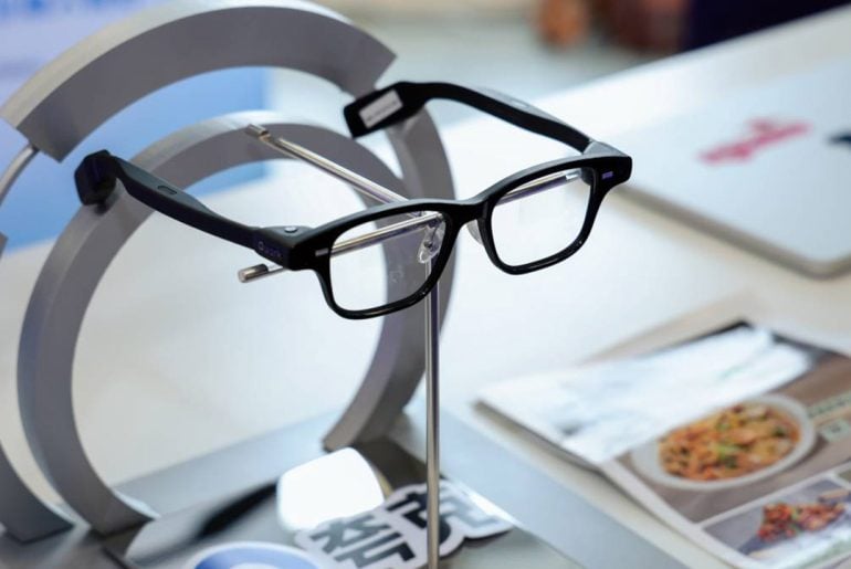 Alibaba lança óculos inteligentes Quark com IA que transforma tarefas do dia a dia em comandos visuais