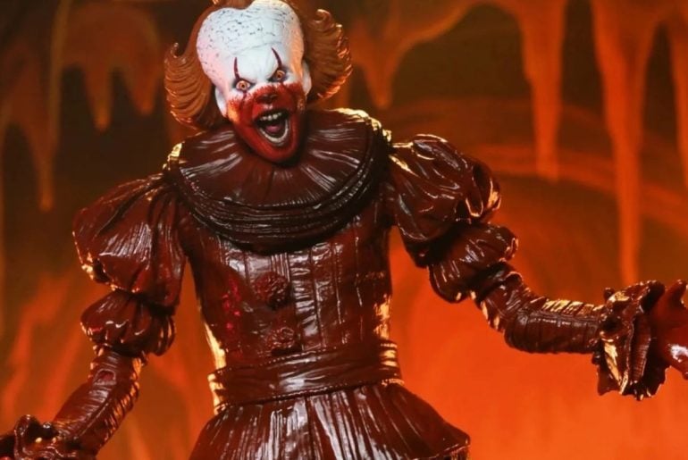NECA revela Pennywise ensanguentado inspirado em IT: Welcome to Derry