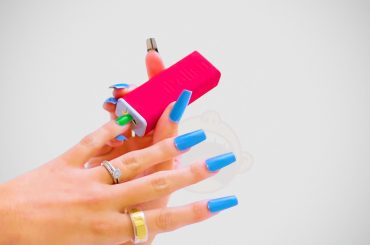 iPolish: unhas digitais que mudam de cor na hora com o smartphone
