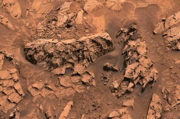 Curiosity encontra rochas em Marte que lembram escamas de dragão e intrigam cientistas da NASA