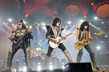 KISS confirma estreia de show com avatares em Las Vegas em 2028, com músicas inéditas e experiência 4D