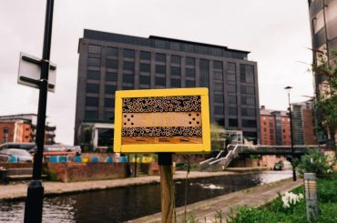 Outdoors viram refúgios para abelhas em campanha da Disney e National Geographic