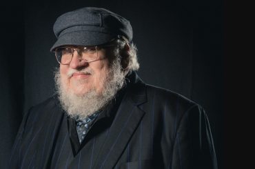 George R. R. Martin revela luta contra depressão e emociona fãs com desabafo sobre a vida