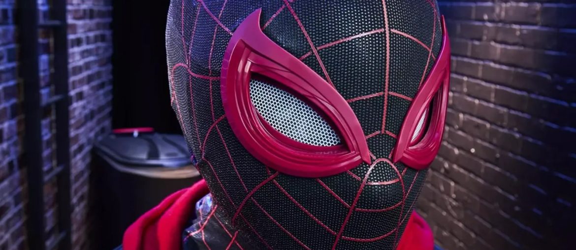 Máscara eletrônica de Miles Morales leva expressões animadas do Homem-Aranha para a vida real