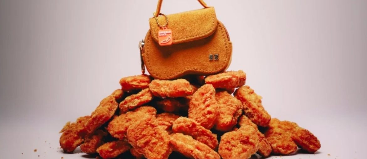 Burger King cria bolsa em formato de nugget para celebrar nova receita de frango