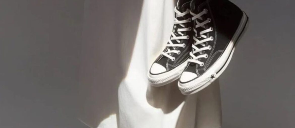 Converse remove anúncio após campanha ser comparada à KKK e a imagens de linchamento