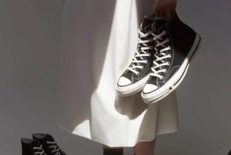 Converse remove anúncio após campanha ser comparada à KKK e a imagens de linchamento