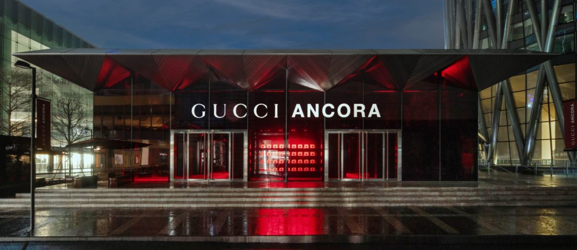Gucci lança tênis de luxo feito na China por até US$ 1.150