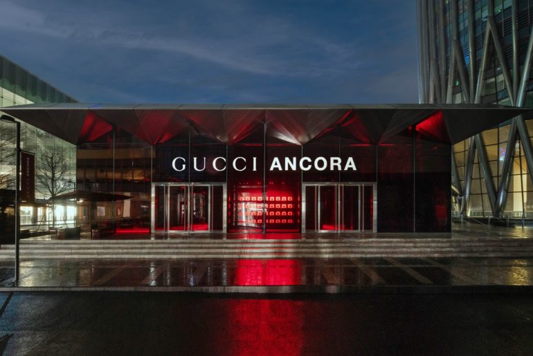 Gucci lança tênis de luxo feito na China por até US$ 1.150