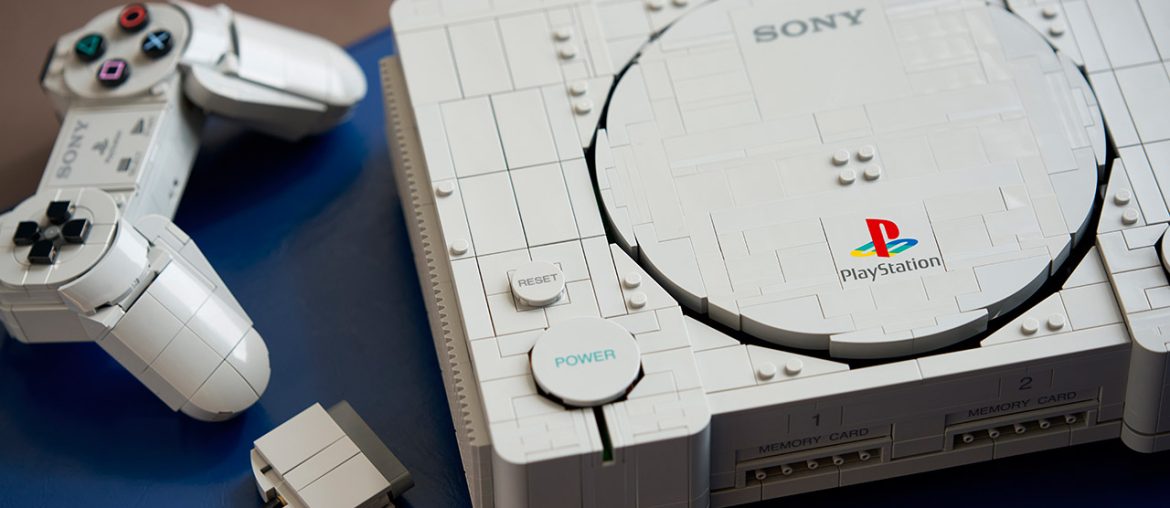 LEGO PlayStation: PS1 ganha réplica quase em tamanho real com 1.911 peças