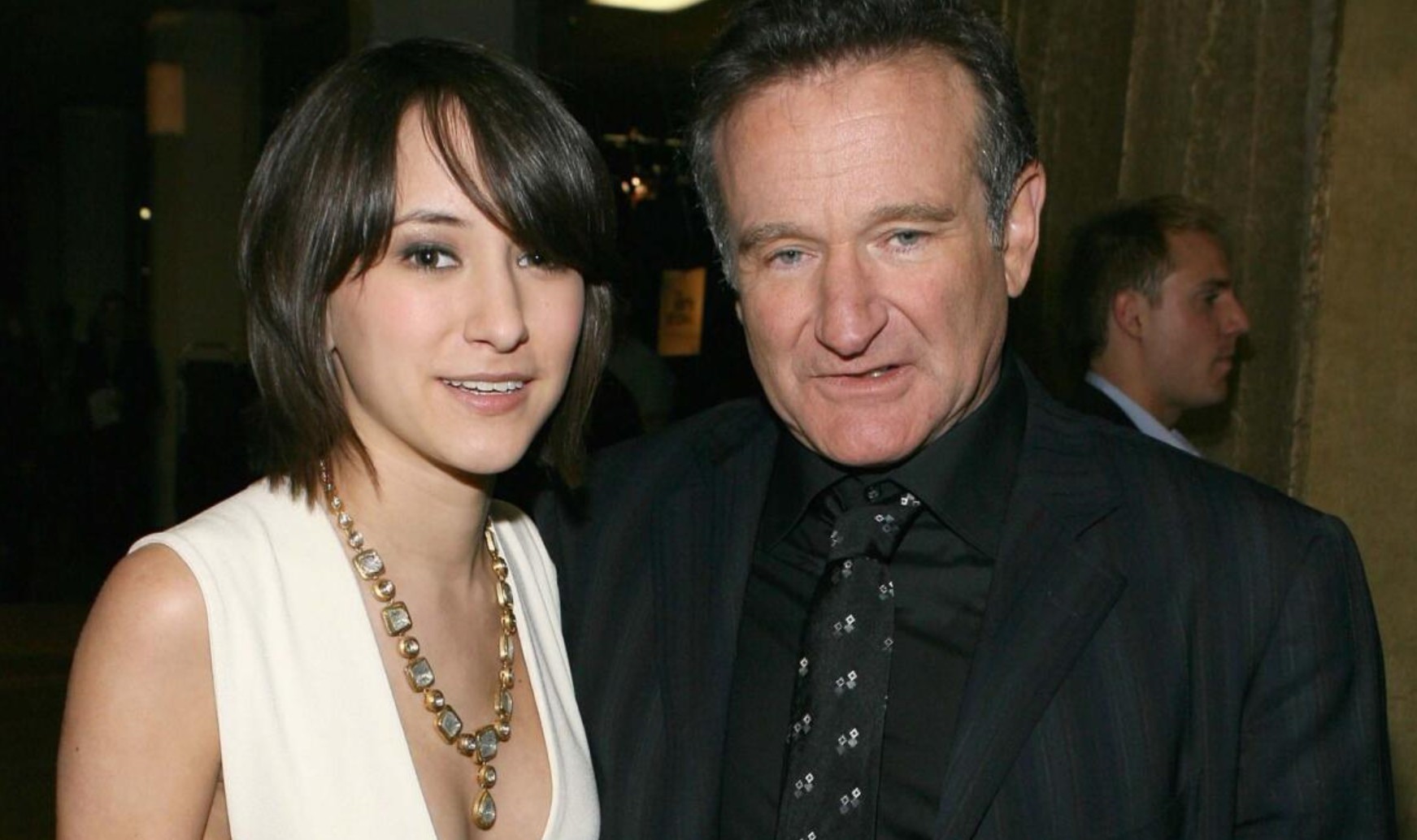 Filha de Robin Williams critica vídeo falso criado com IA e pede respeito à memória do ator