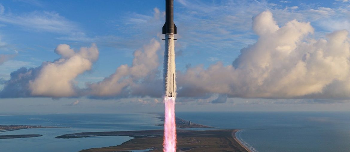 Starship faz primeiro voo orbital e coloca 26 satélites Starlink V3 em órbita