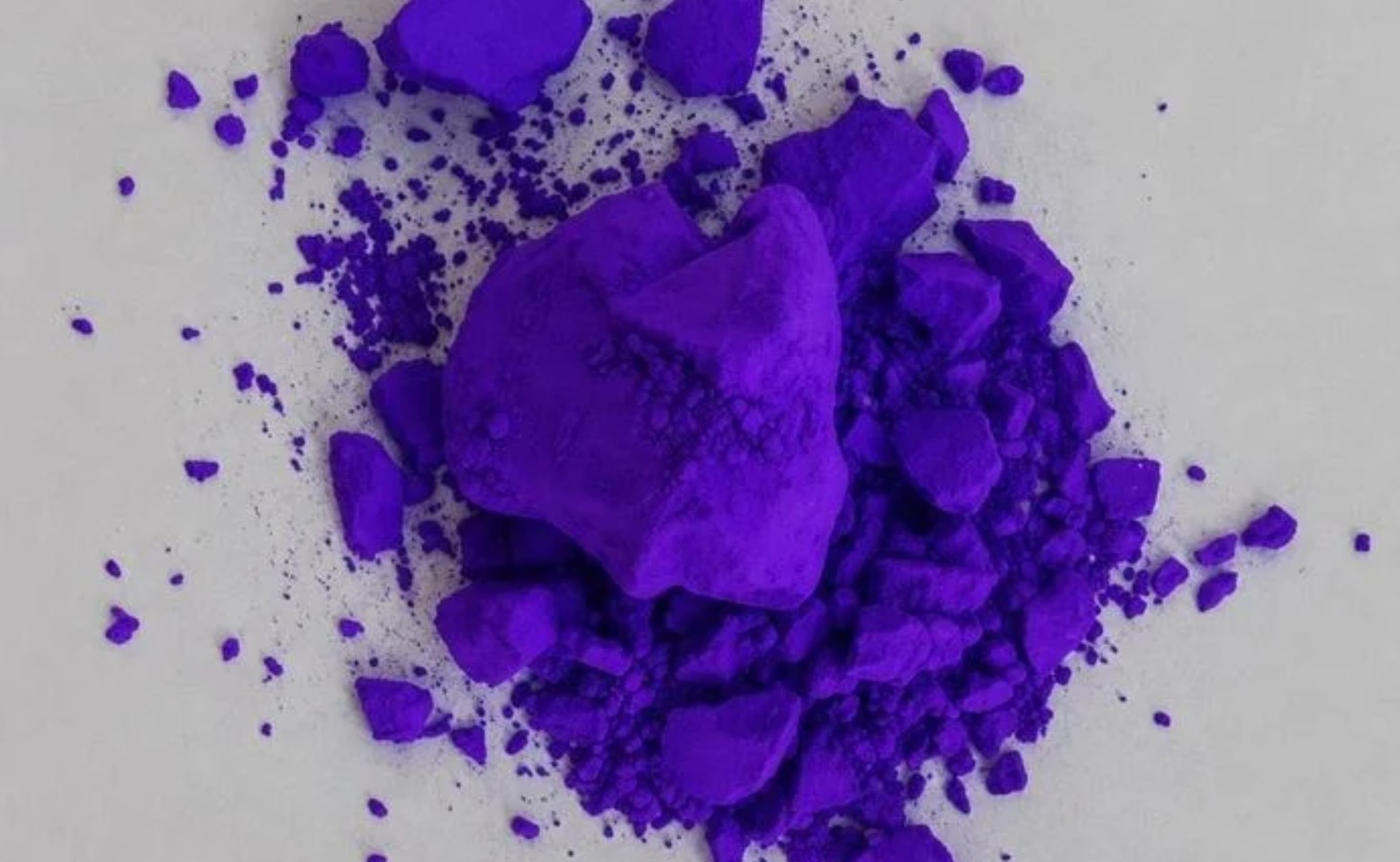 Cientistas criam tecido roxo que consegue ser mais fresco que algodão branco