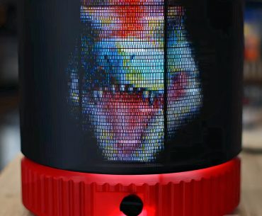Criador transforma tecnologia de 1884 em tela 3D que funciona sem óculos