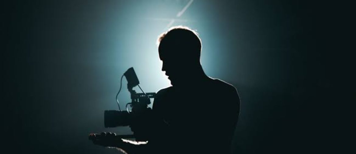 Como funciona a produção de um filme? Entenda todas as etapas do cinema