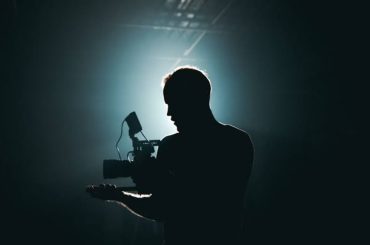 Como funciona a produção de um filme? Entenda todas as etapas do cinema