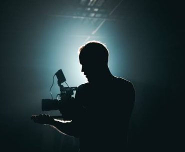 Como funciona a produção de um filme? Entenda todas as etapas do cinema