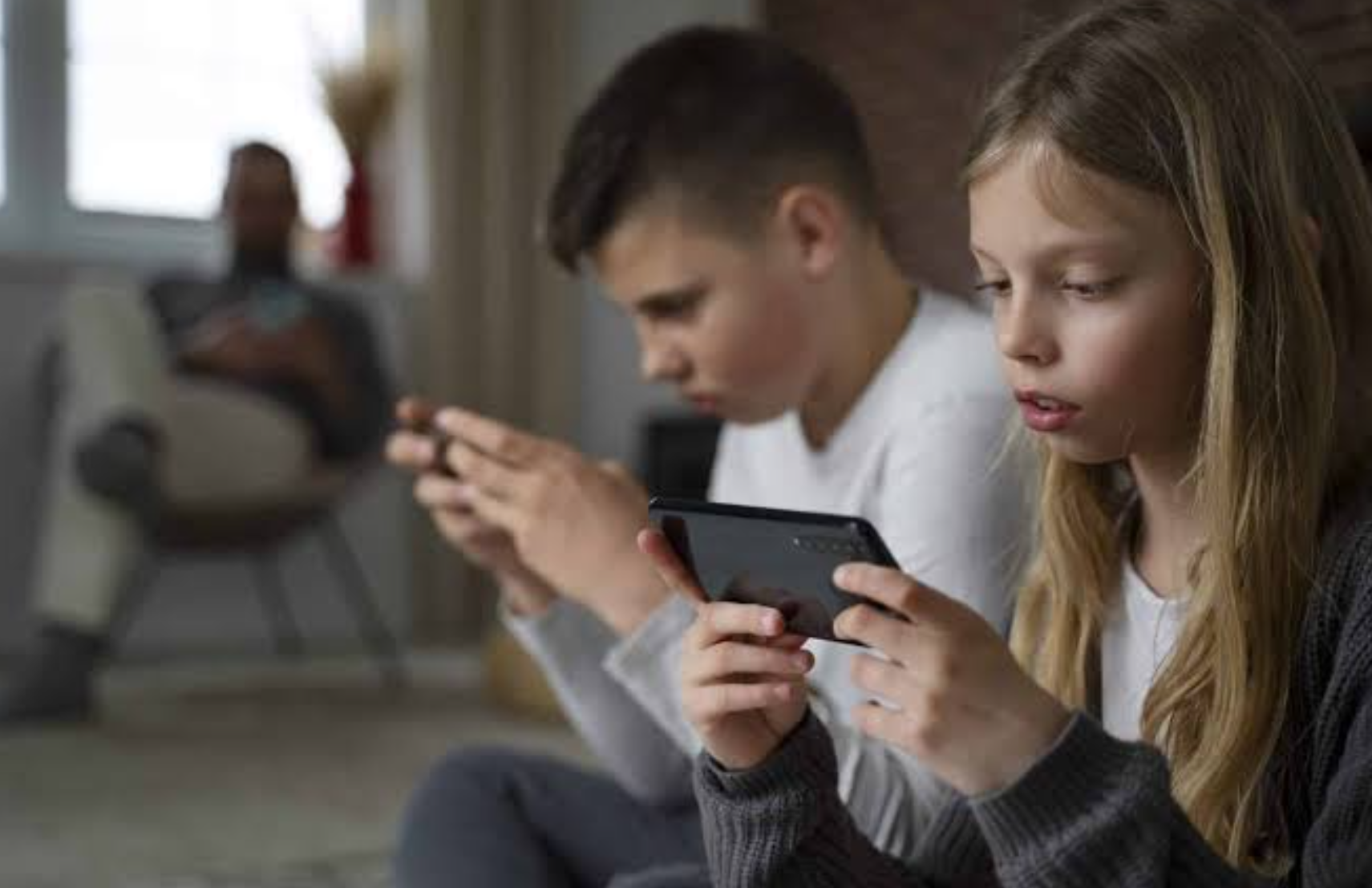 Videogame faz melhor à saúde mental do que vídeos curtos? O que a ciência mostra